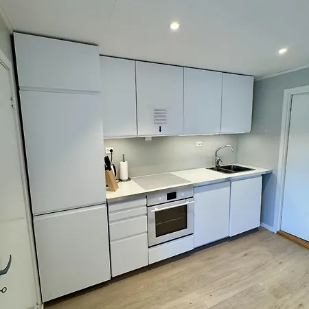 Cozy By Sherpa Steps With Free Parking * טרומסה