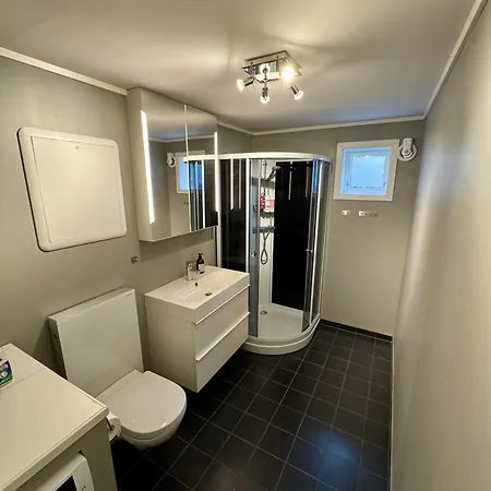 Апартаменты Cozy By Sherpa Steps With Free Parking Тромсё