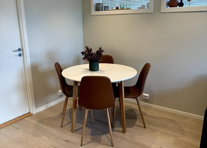 Cozy By Sherpa Steps With Free Parking Apartament